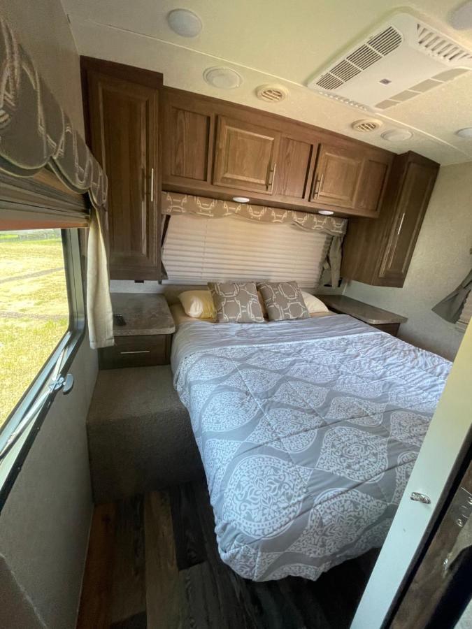 Rv2 Stunning Rv Private Netflix Freeparking Hotel Moreno Valley Exterior photo